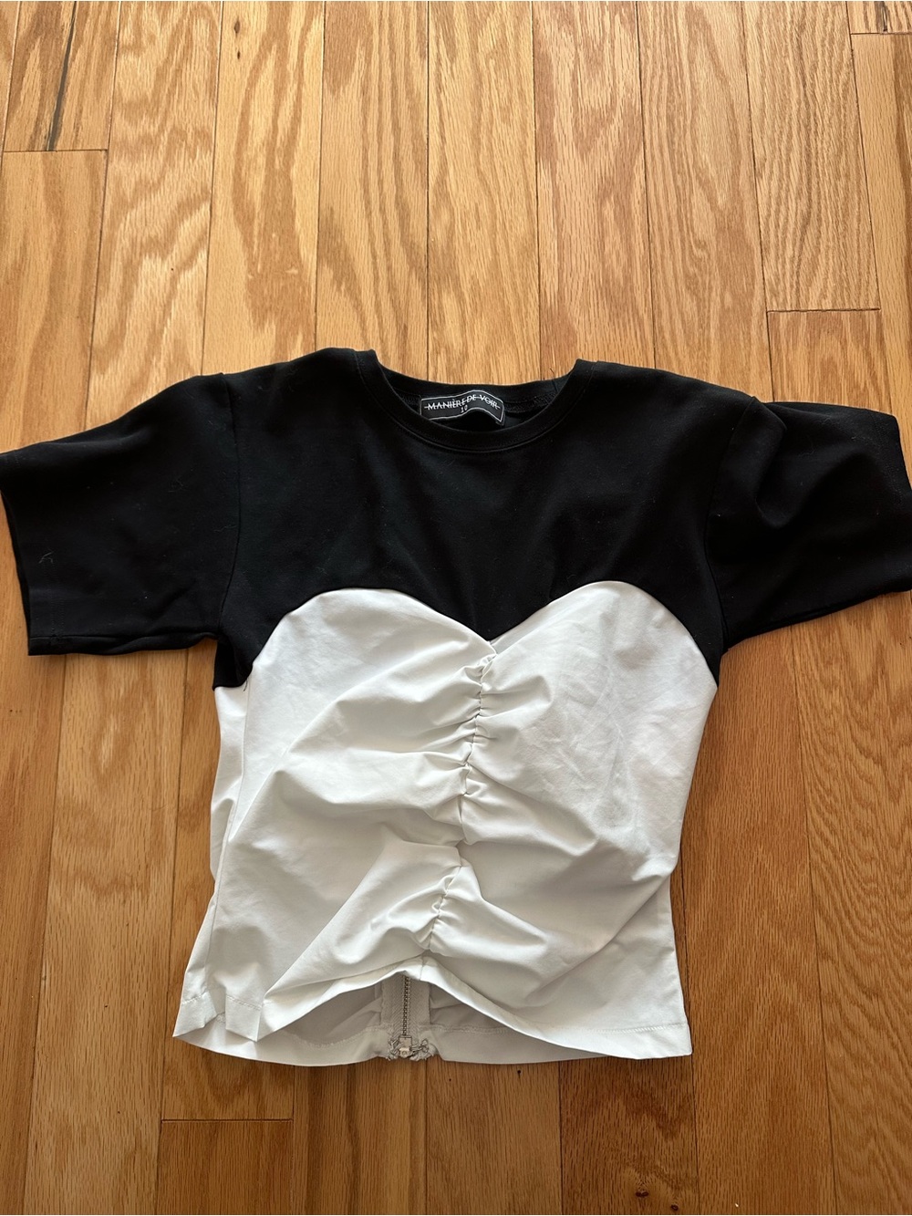 Manière De Voir Black & White Ruched Corset Style Top w/ Zip Back – Size US 6